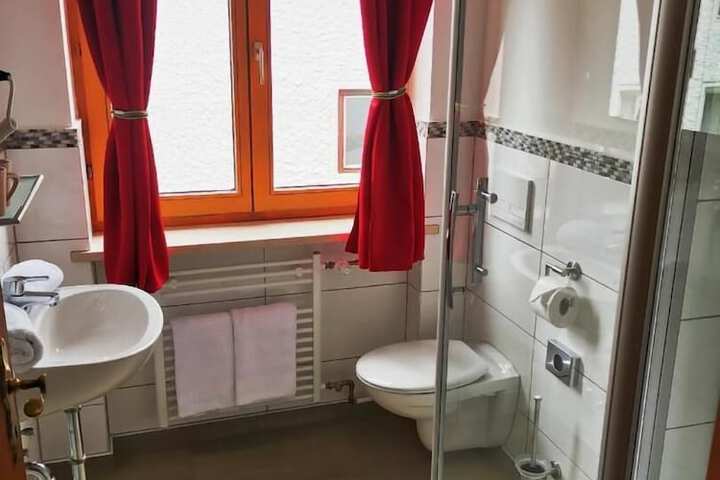 Room 20 of 34