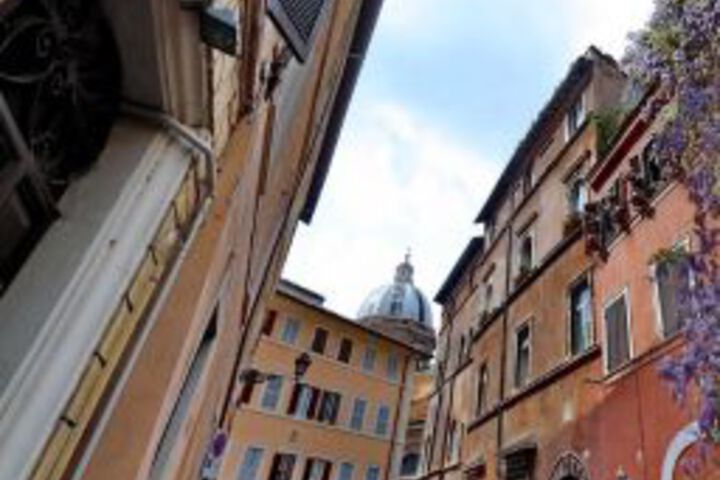 Rome Accommodation - Via Giulia