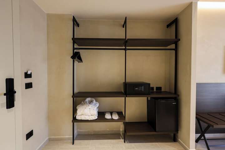 Room 11 of 63