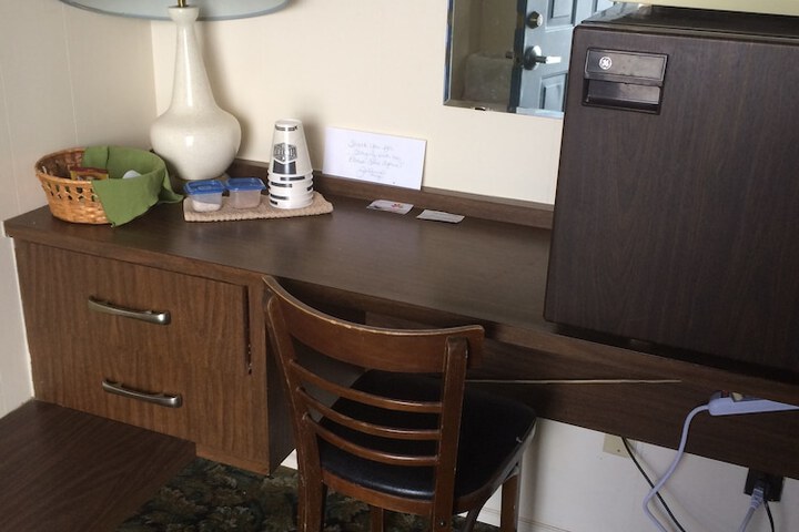 Room 14 of 30