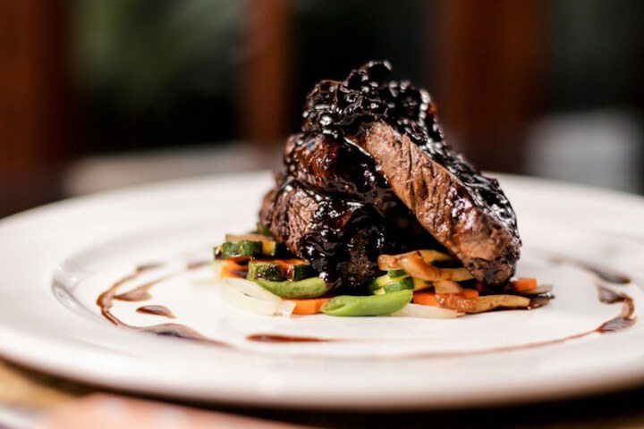Dining 49 of 77