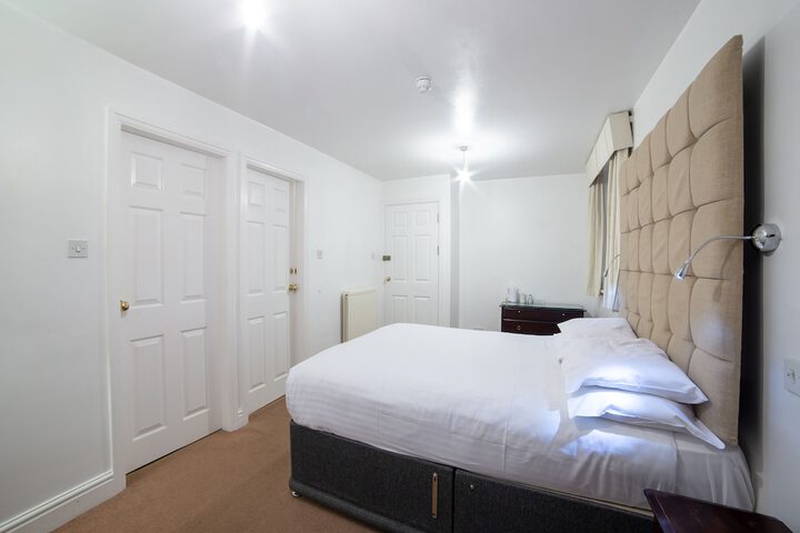 Room 12 of 36