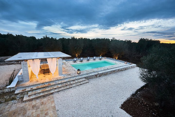 Hotel Pool