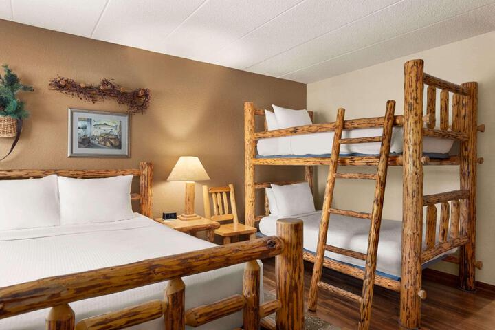 1 King Bed (14 of 22)
