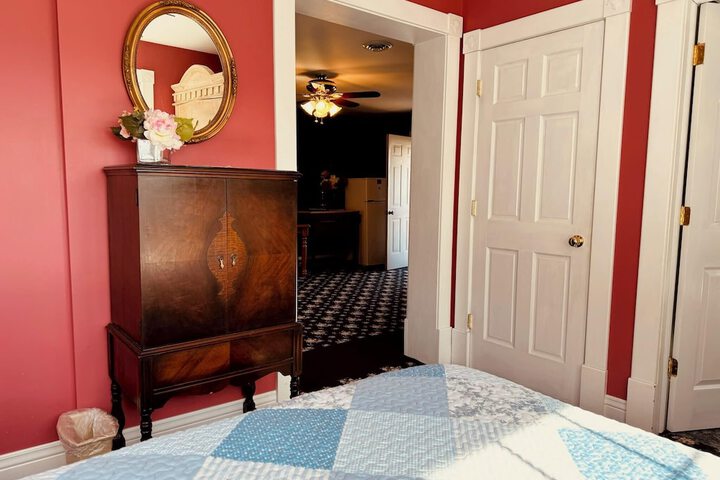 Room 18 of 60