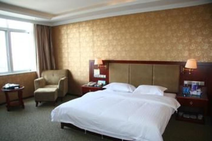 Room 37 of 60