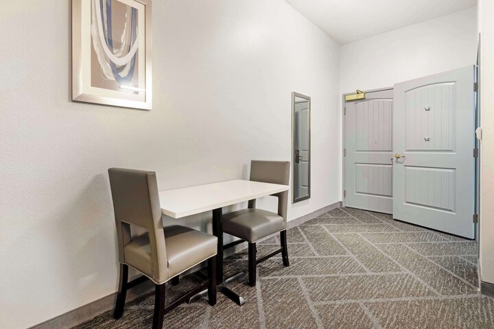 1 King Bed Hearing Accessible Room (1 of 21)