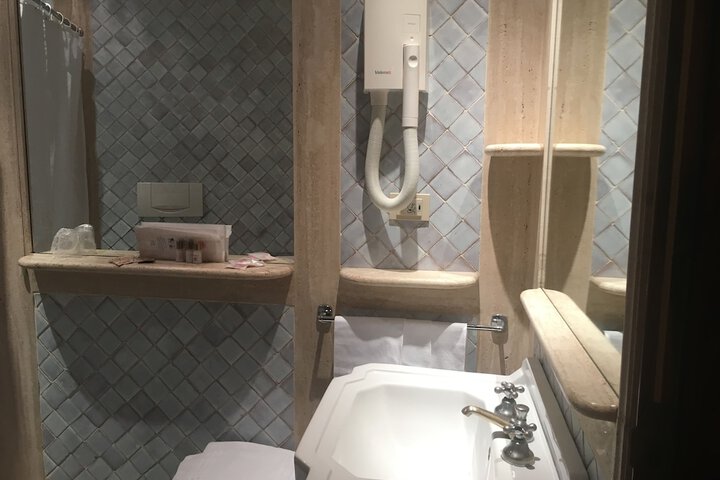 Bathroom Interior Photo