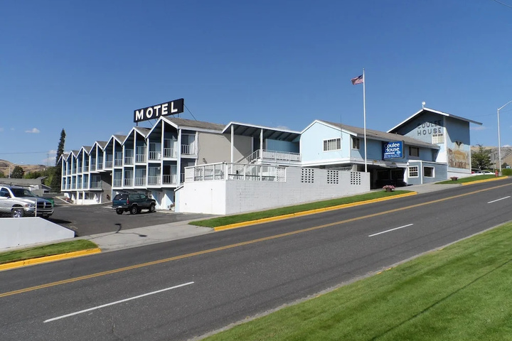 Hotel 3 of 7