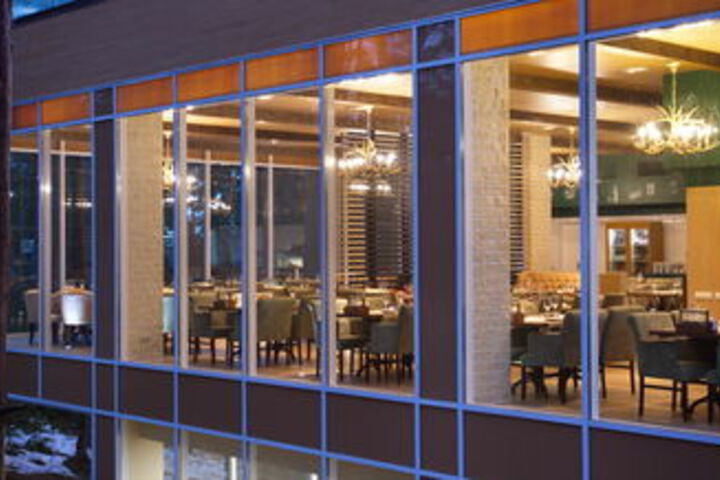 Dining 58 of 64