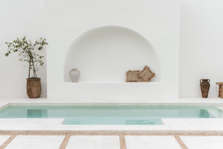 Pool 32 of 41
