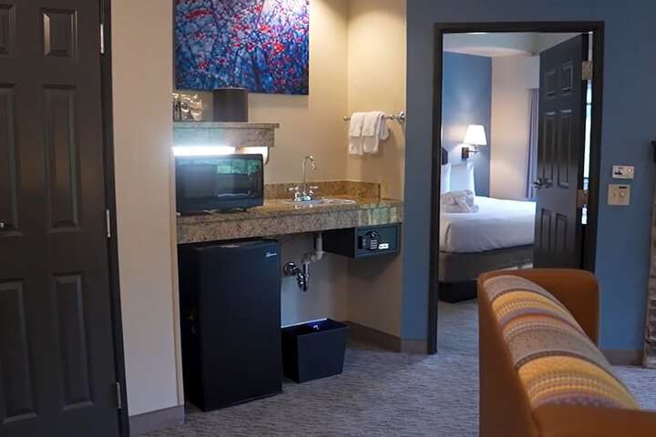 Room 34 of 111