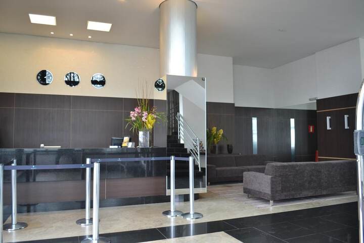 Entrance & Lobby