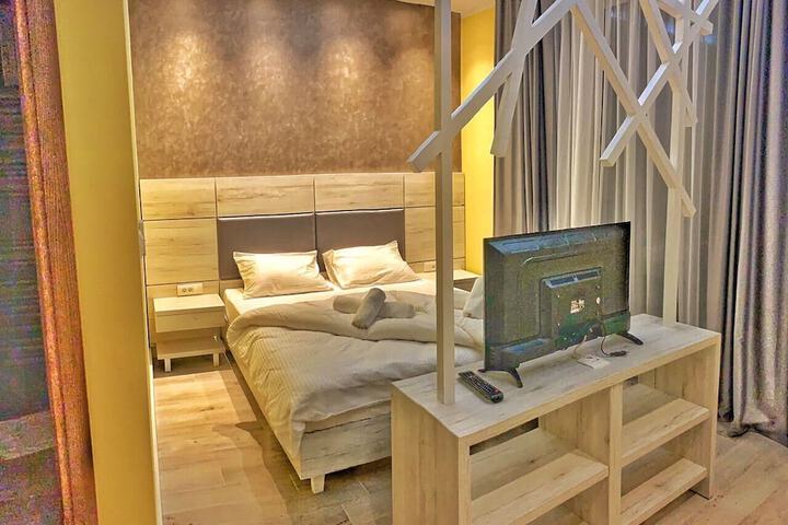 Room 3 of 49