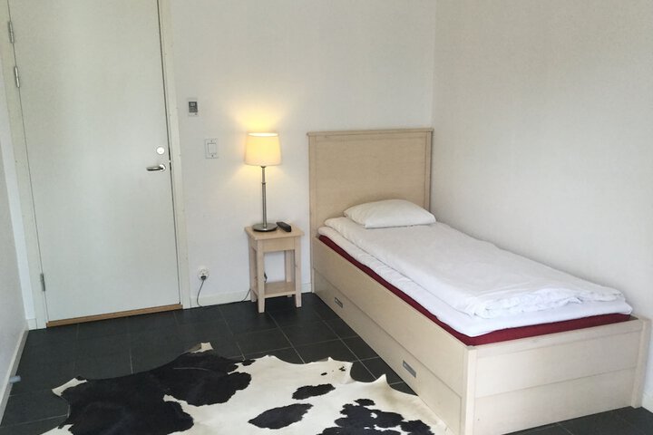 Room 3 of 33