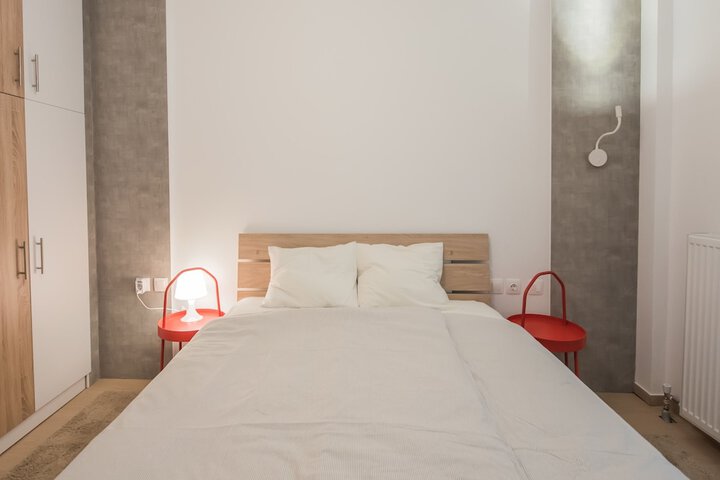Room 5 of 25