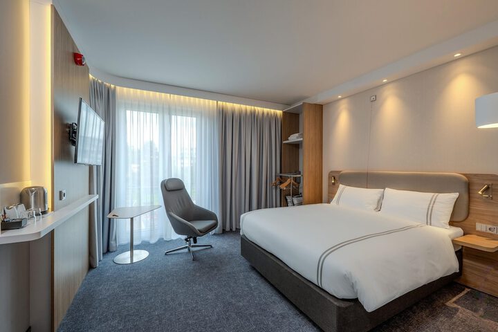 Room 21 of 72