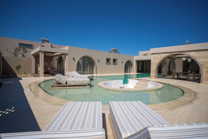 Pool 118 of 312
