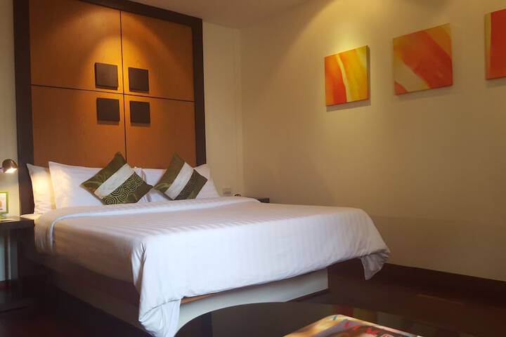Room 5 of 36
