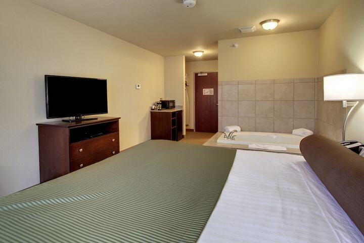 Room 4 of 35