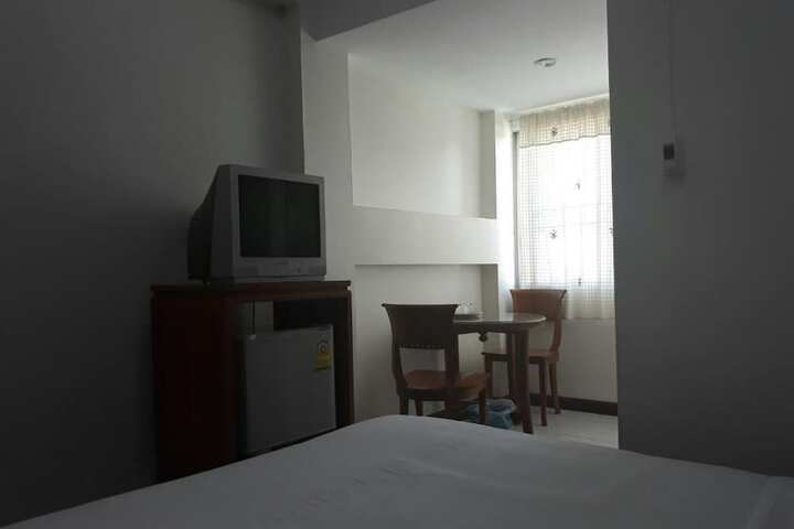 Room 8 of 51