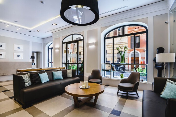 Entrance & Lobby
