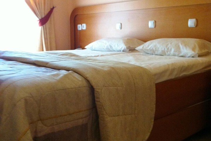 Room 10 of 47