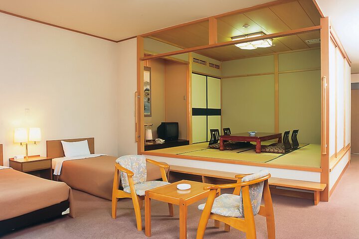 Room 9 of 53
