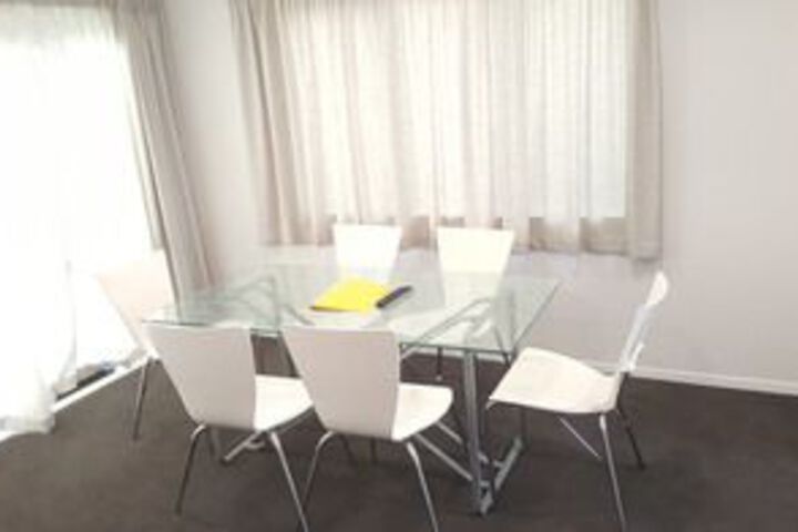 Room 16 of 28