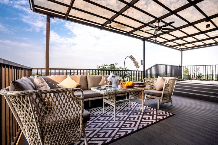 Terrace/Patio 18 of 49
