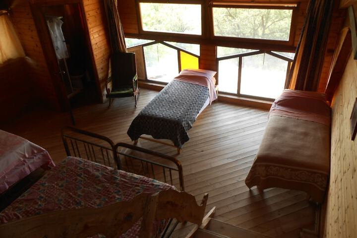 Room 13 of 20