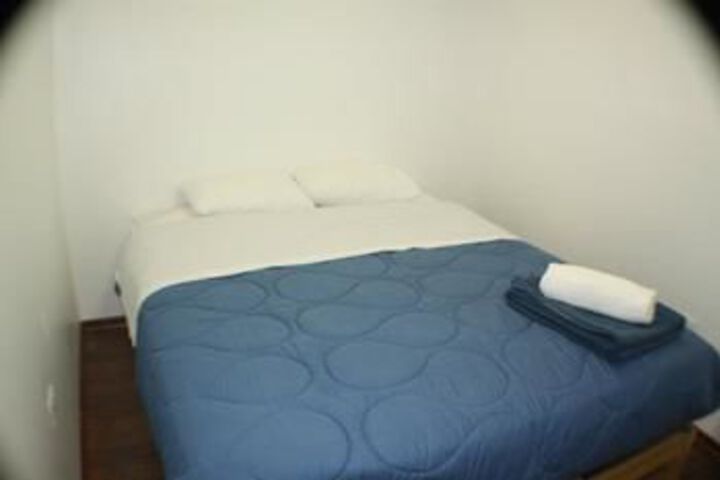 Room 37 of 83