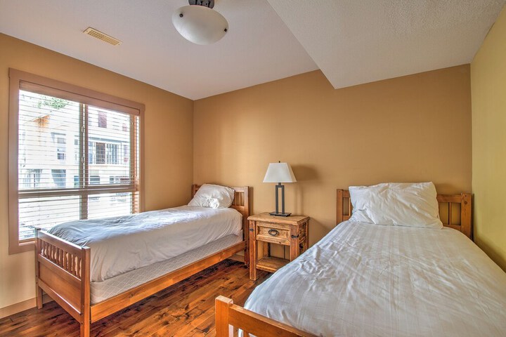 Room 4 of 543