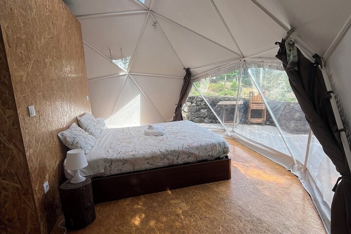 Room 4 of 70