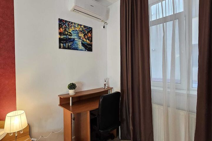 Room 56 of 230
