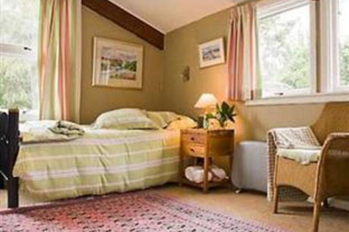 Room 3 of 5