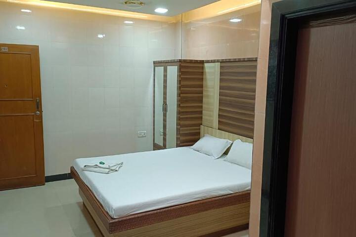 Hotel Parth