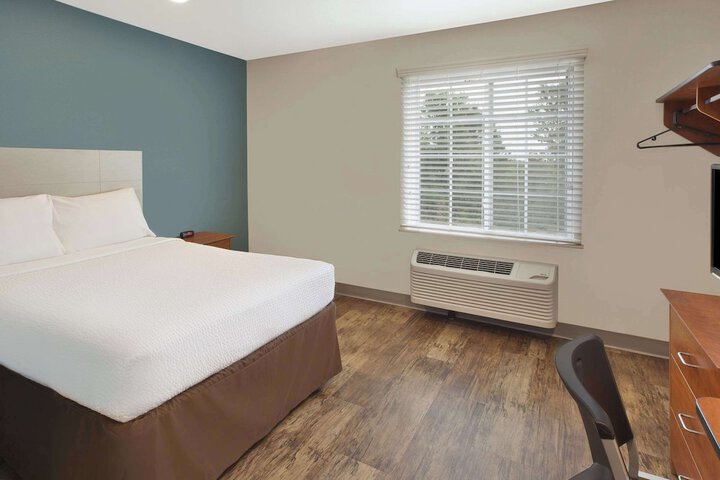 Standard Double Bed (11 of 28)
