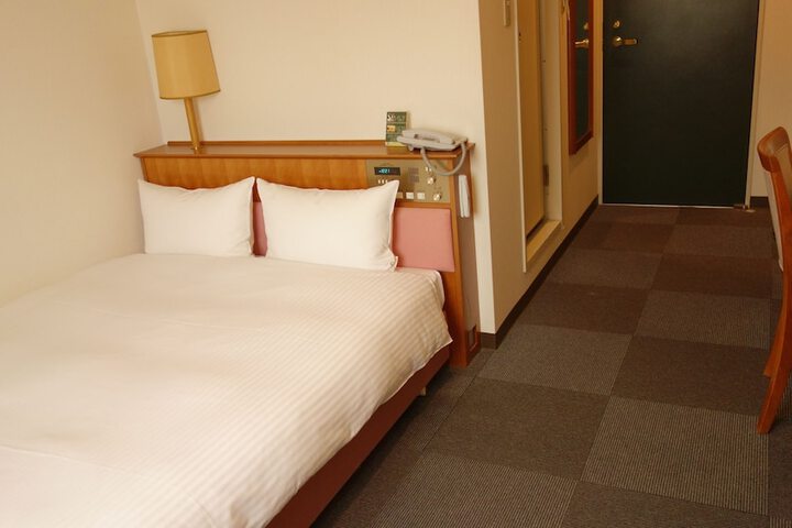 Room 12 of 39