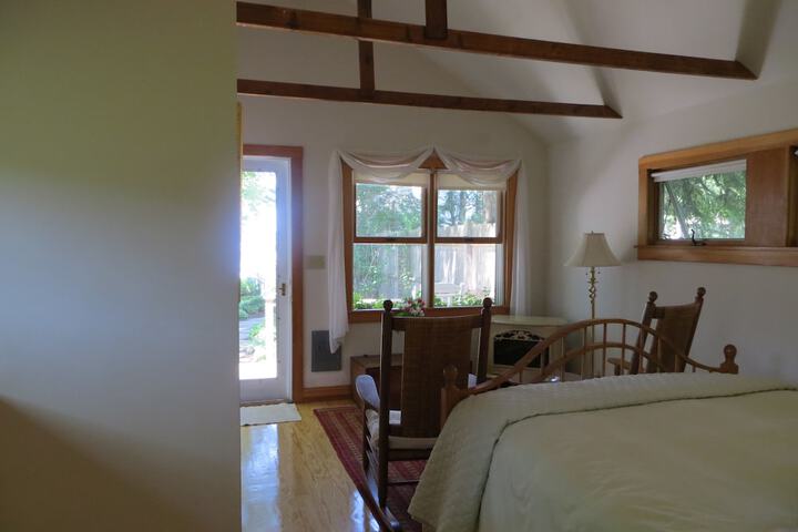 Room 2 of 34