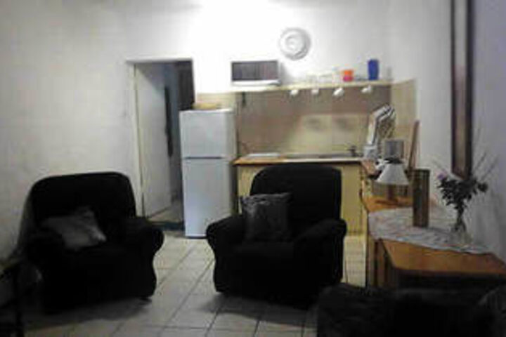 Room 18 of 33