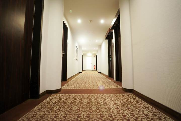 Ballroom/Hall 49 of 55
