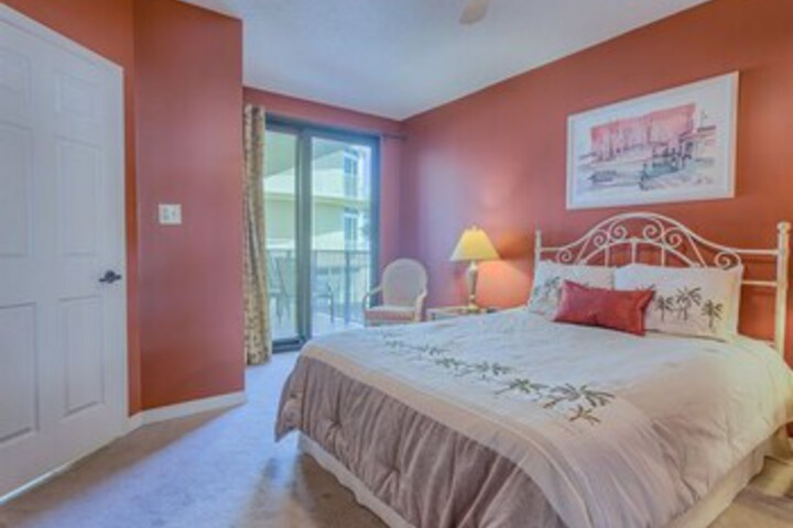 Room 128 of 148