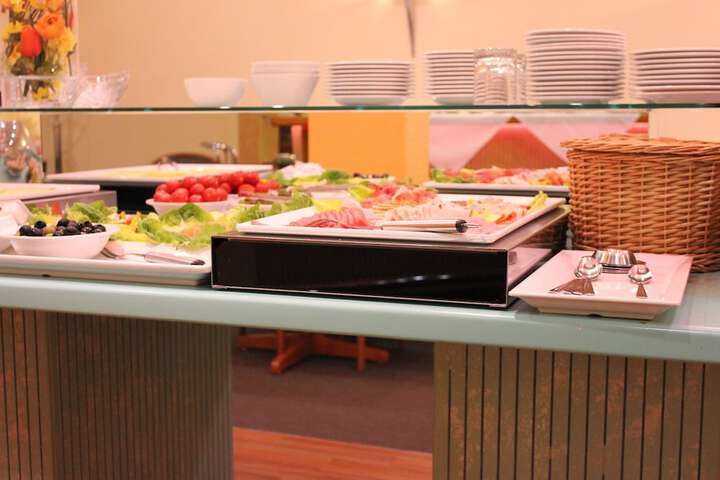 Dining 36 of 47