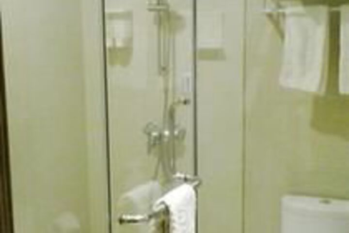 Room 15 of 69