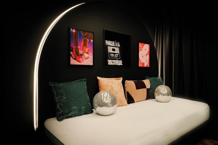 Room 3 of 46