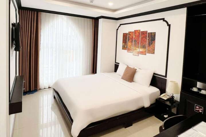 Room 37 of 45