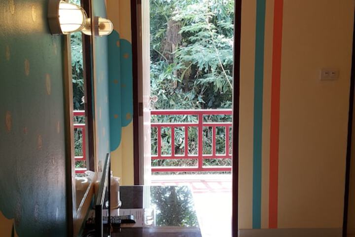 Room 28 of 92