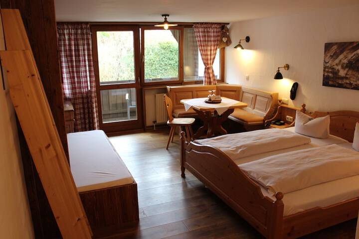 Room 9 of 46