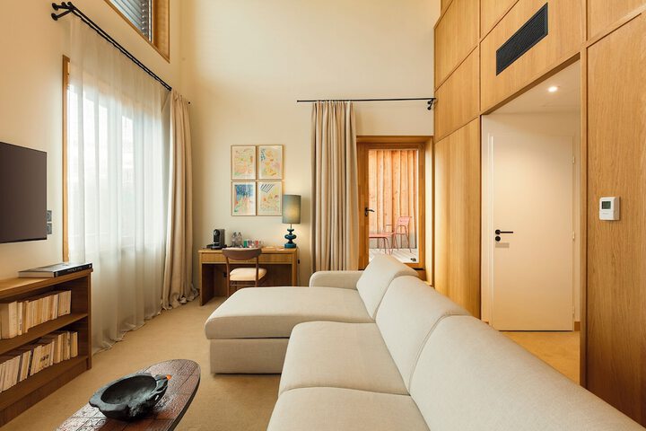 Room 41 of 71